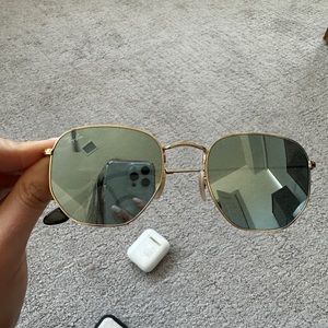 RAY-BAN
RB3548N Hexagonal Flat Lenses PERFECT CONDITION